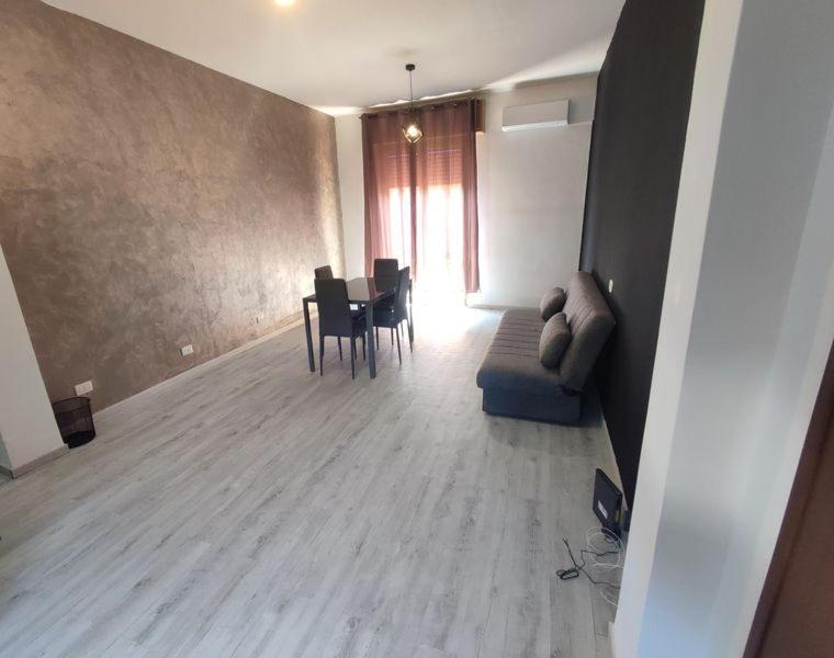 Monfalcone City Room Rental Apartment Cagliari Ngoại thất bức ảnh
