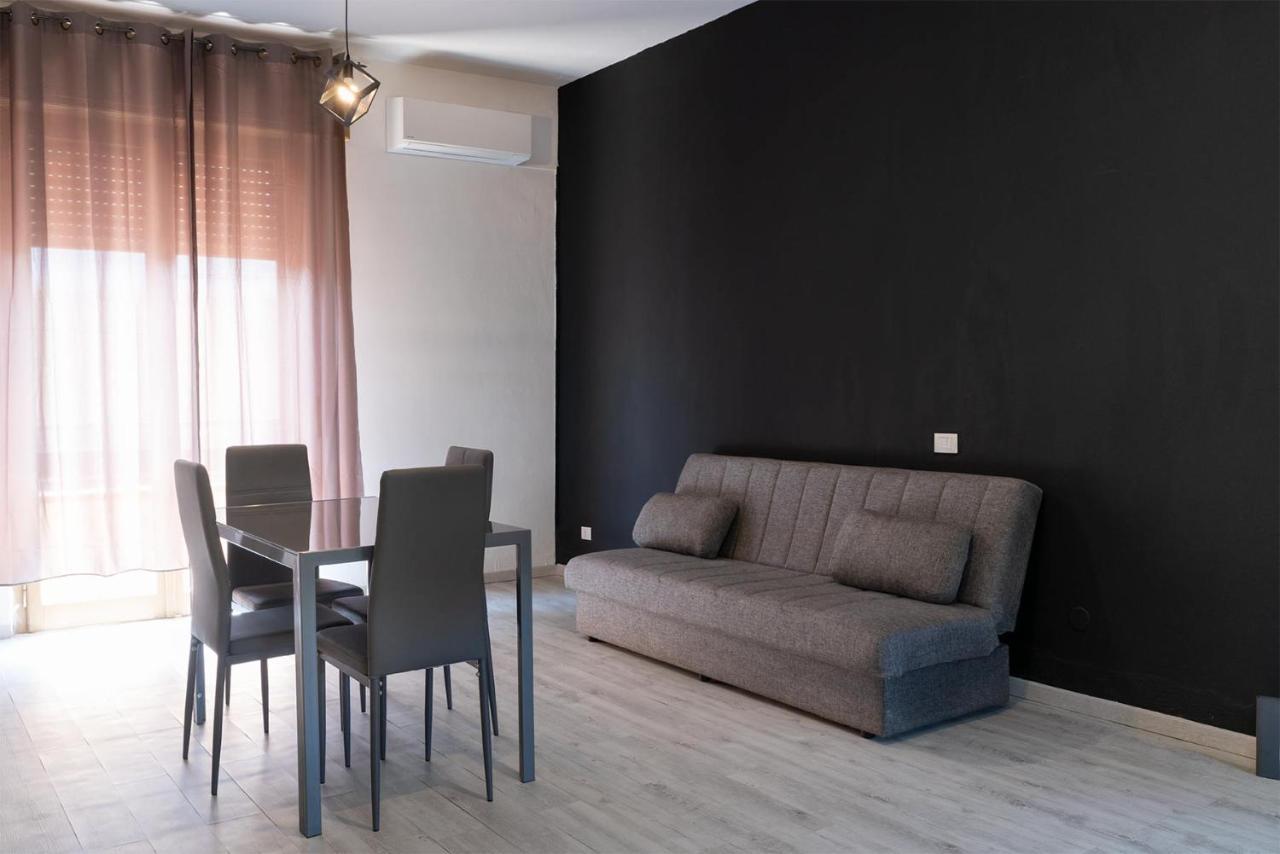 Monfalcone City Room Rental Apartment Cagliari Ngoại thất bức ảnh